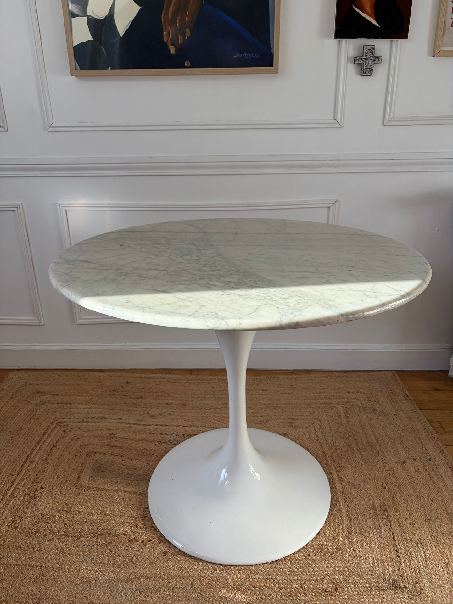Vintage 1970 marble tulip table