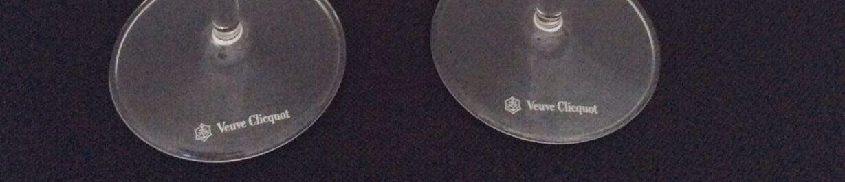 Set of 2 flutes to champage veuve cliquot