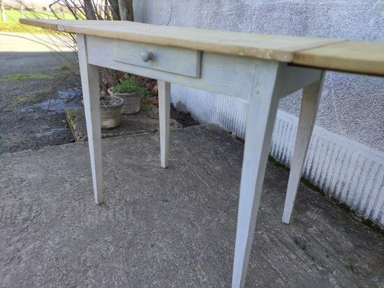 Farmhouse table with extensions