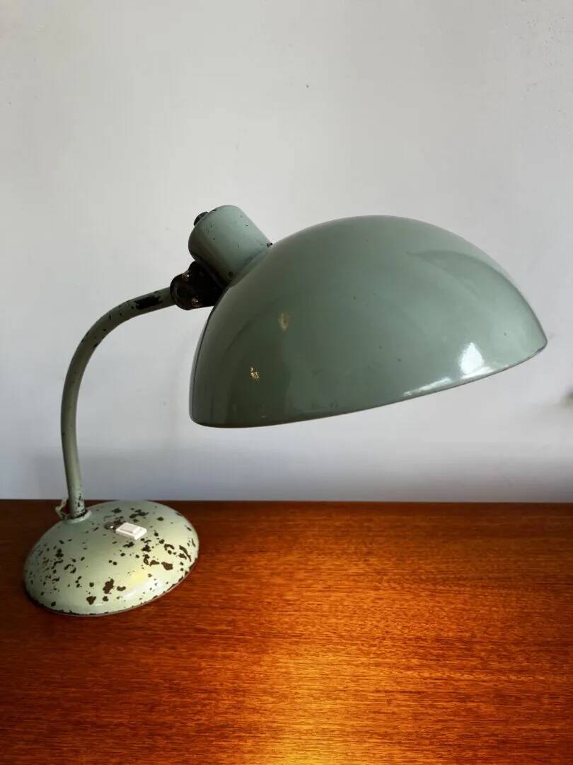 Lampe de bureau Bauhaus – vert pastel