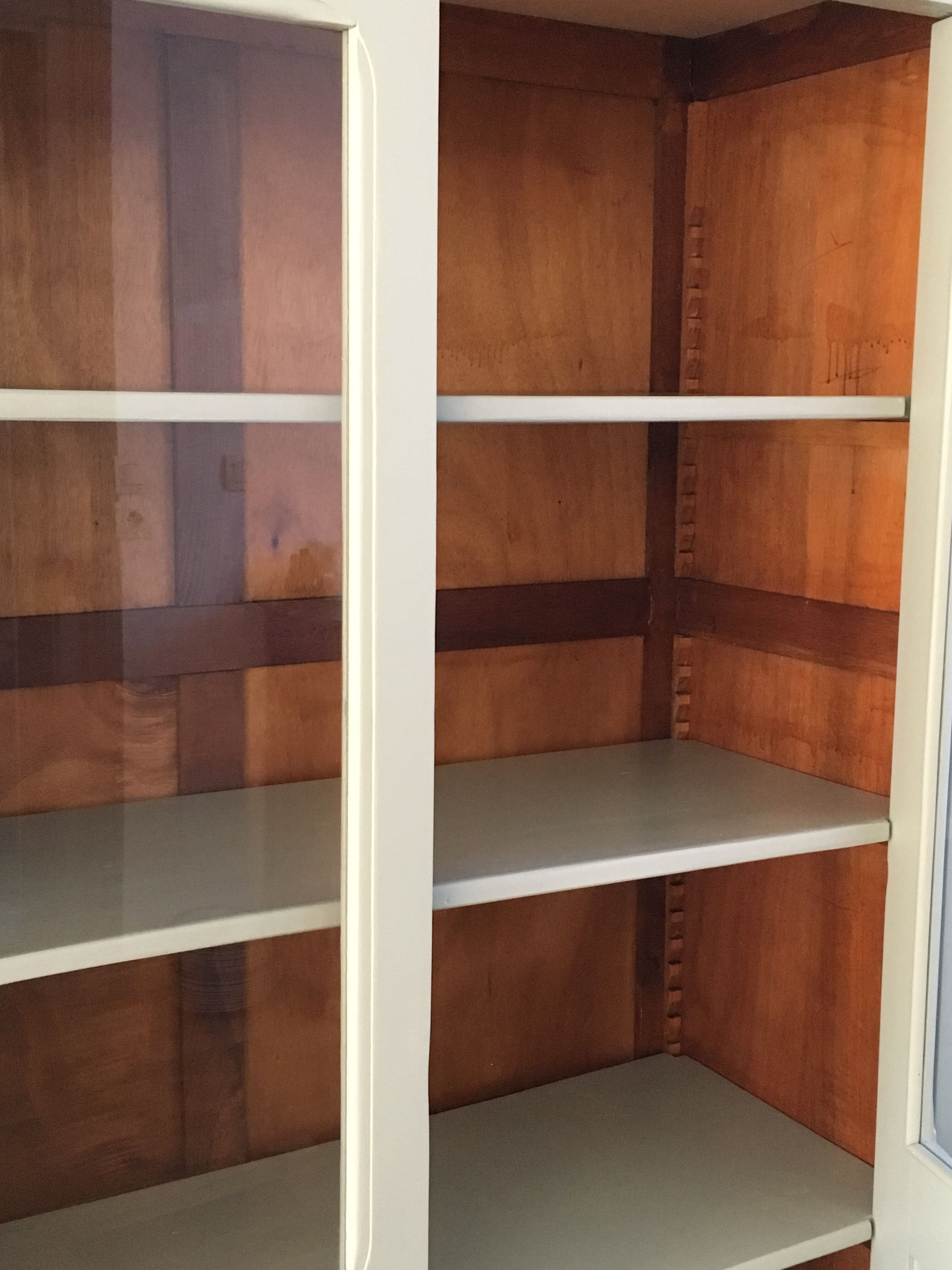 Old showcase