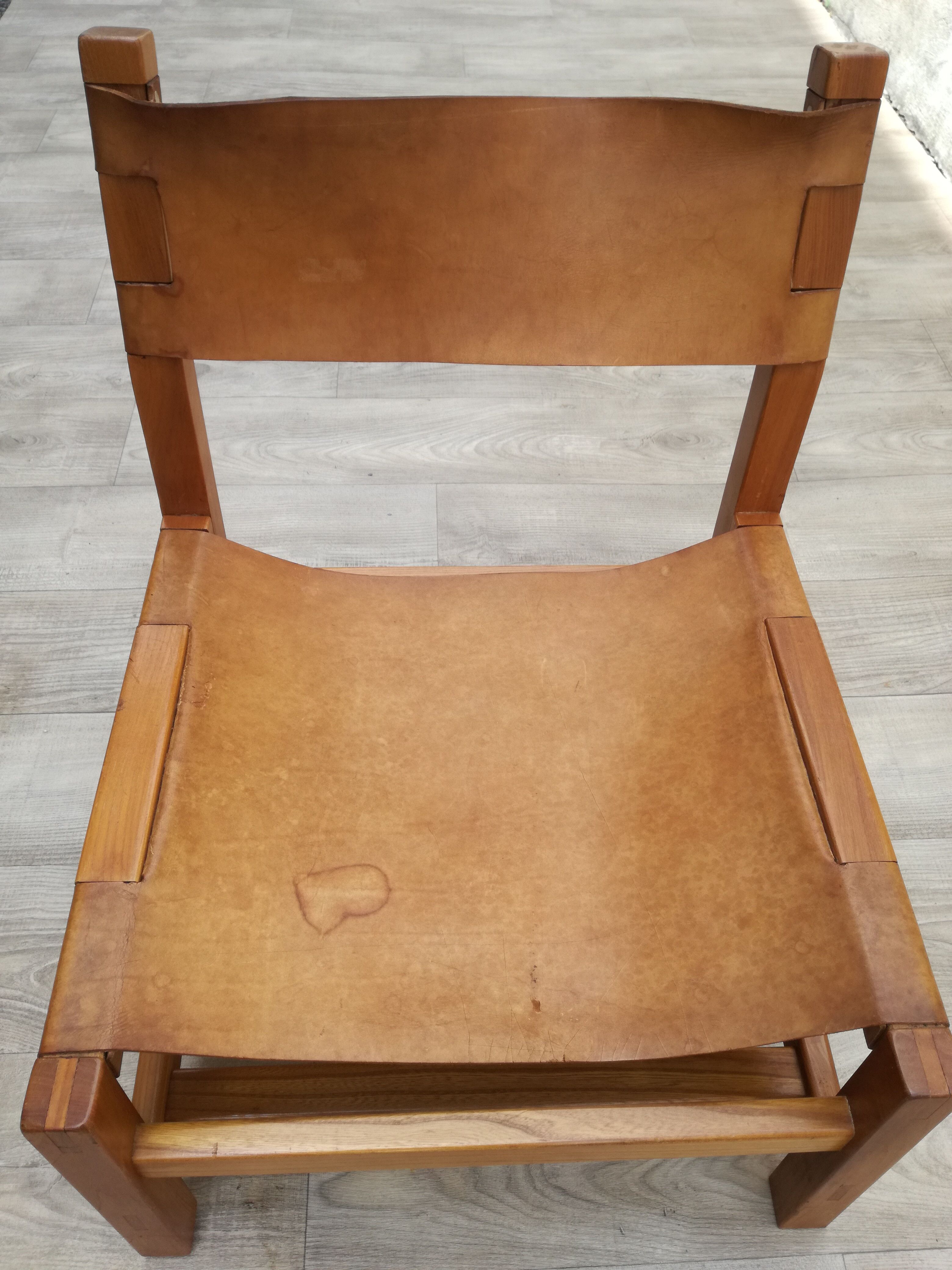 Armchair in solid elm and leather Maison Regain 1970