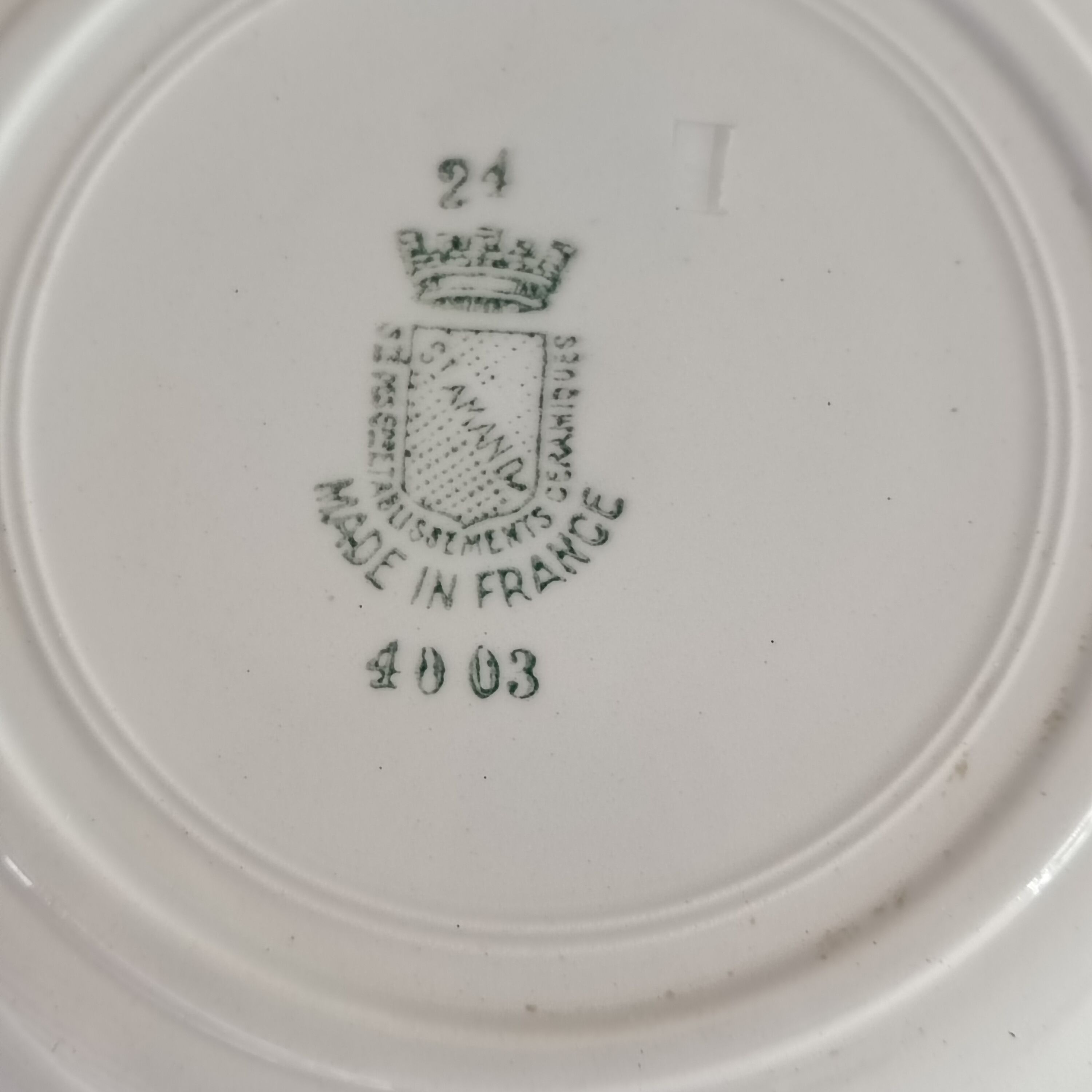 4 dessert plates in Saint Amand iron earth