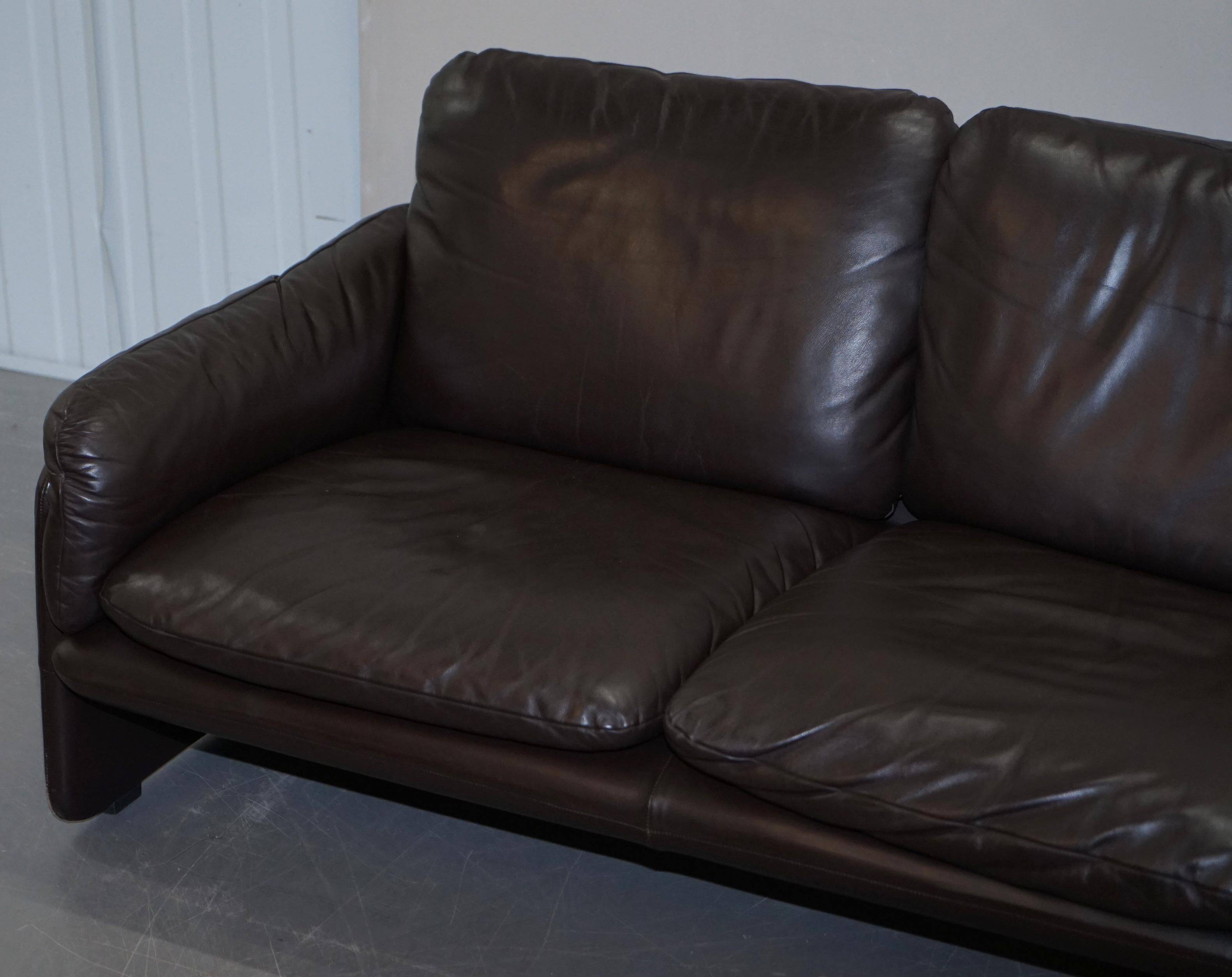 Two-seater Danish leather canapé Mid-Century Modern