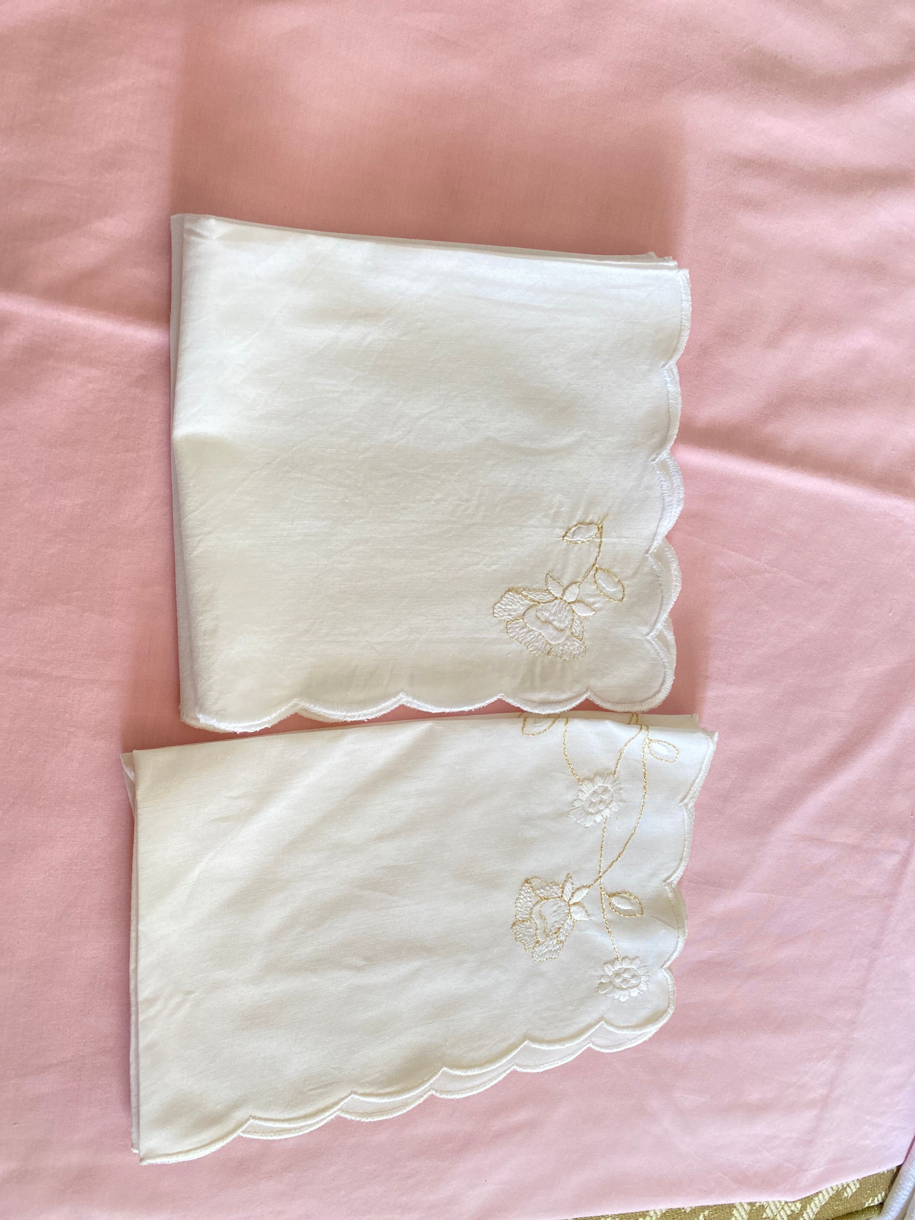 Seven table service and those napkins