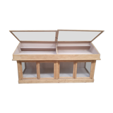 Old showcase