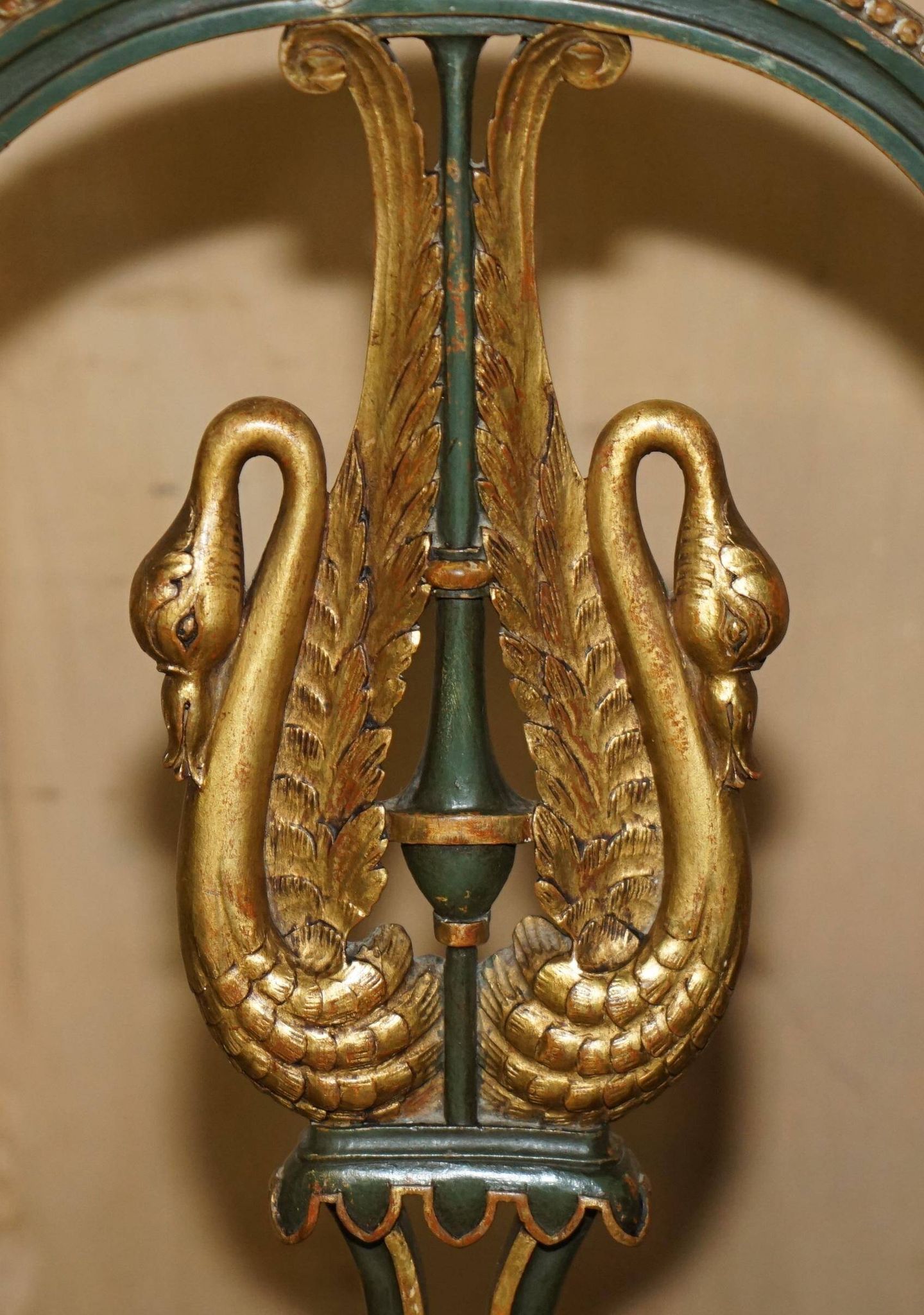 Paire Antique Chaises d'Appoint William Kent Empire Sculptées en Cygne