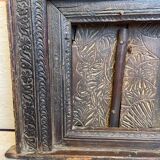 Ancienne fenêtre inde à décor sculpté de fleurs et rinceaux XIXe
