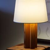 Pied de lampe en bois formant croisillon, années 1970-80