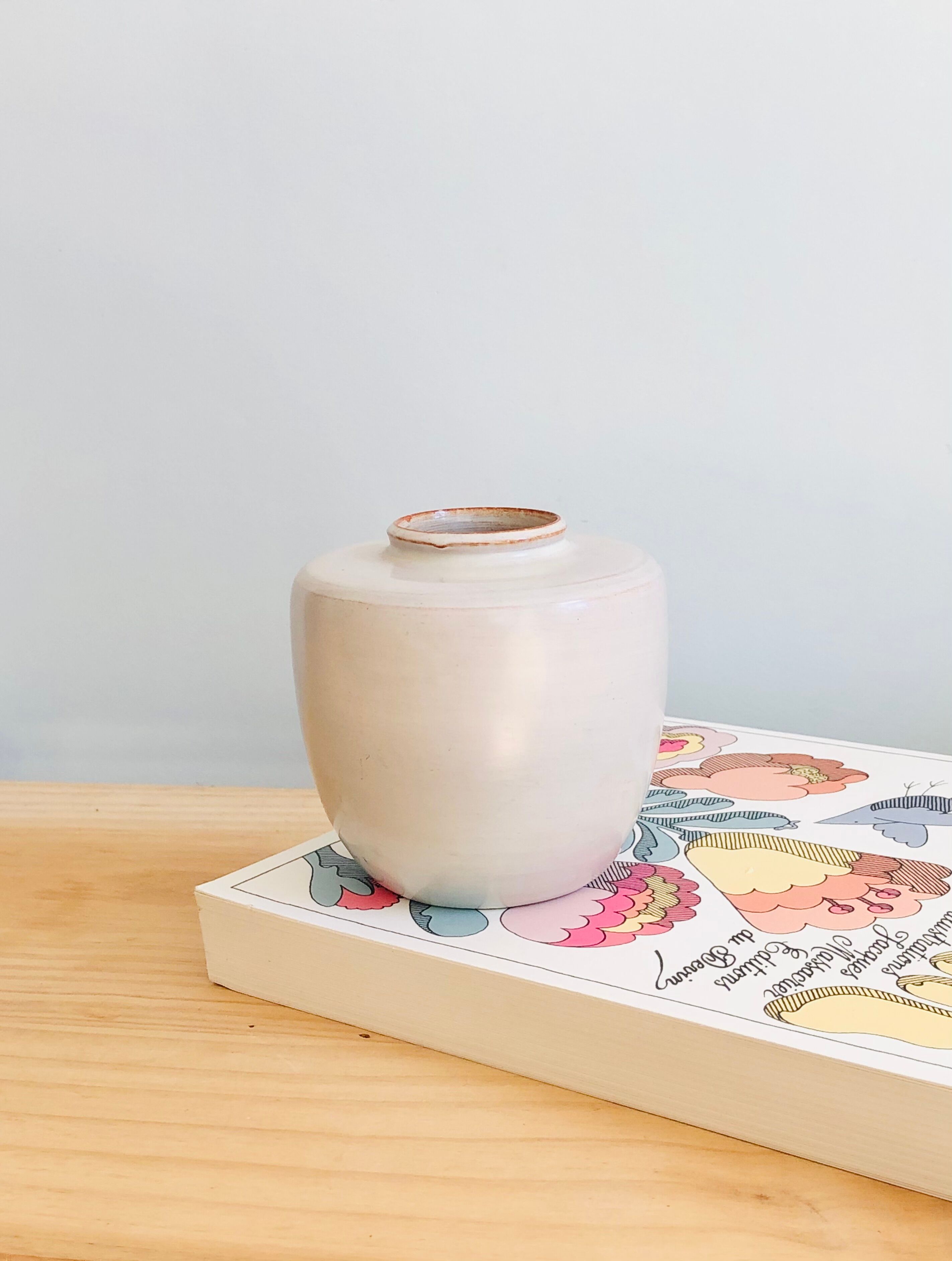 H10cm enamelled terracotta vase