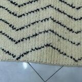 Handcrafted Moroccan rug decorated 250cm x 150cm