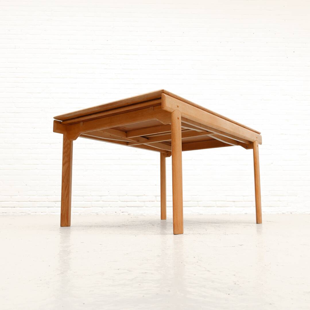 Table à manger extensible en chêne danoise Bramin, années 1960