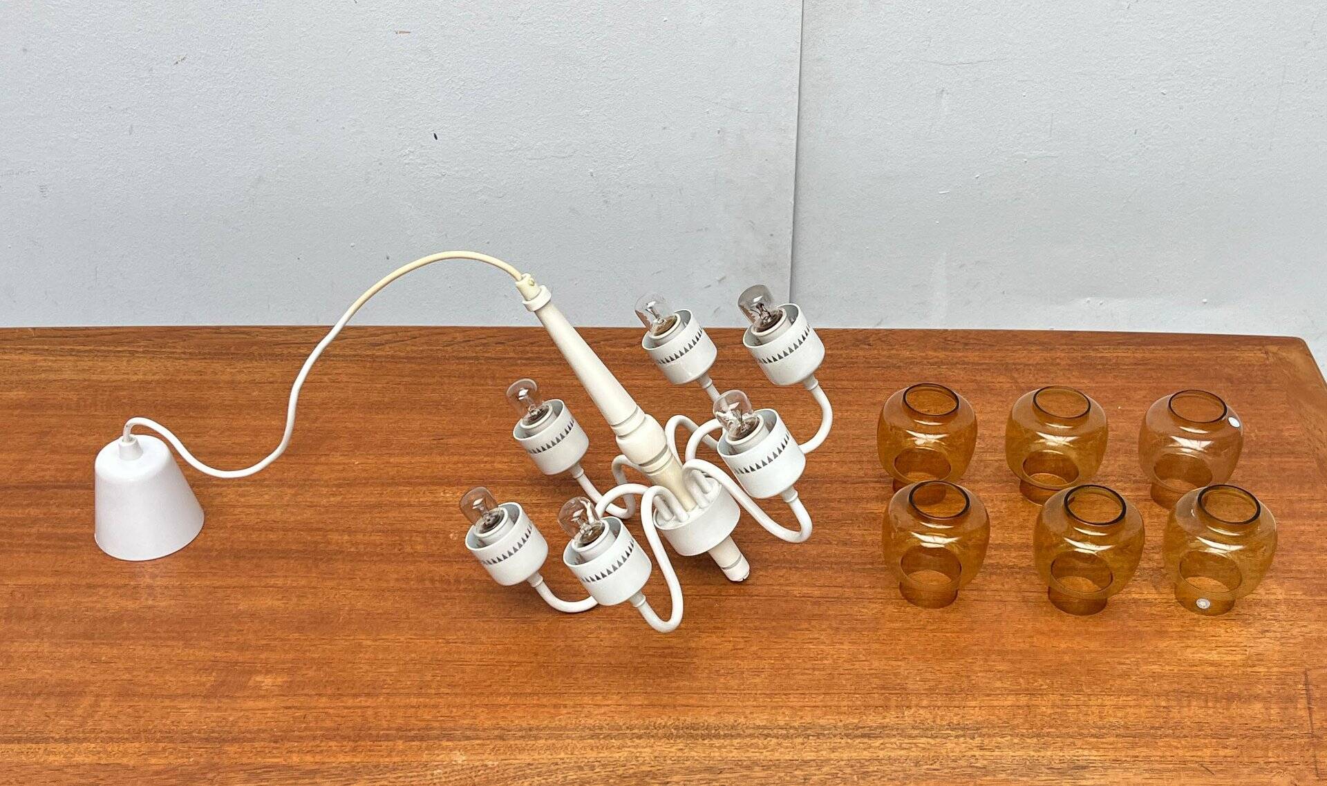 Swedish mid-century chandelier T526 with amber glass by Hans-Agne Jakobsson for Hans-Agne Jakobsson Ab, 1960s.