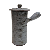 Former sandstone pouring coffee maker