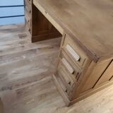 Bureau double