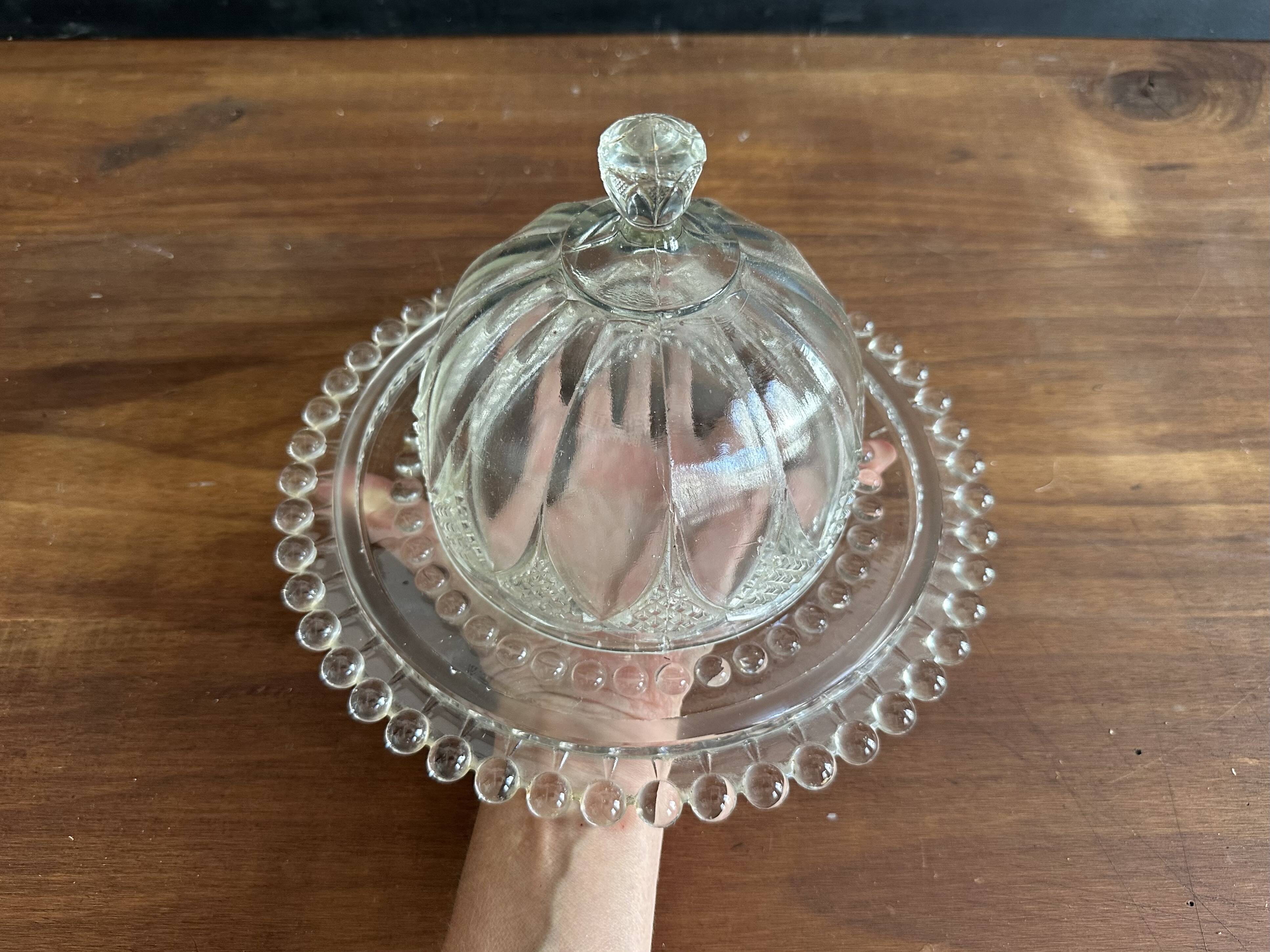 Vintage glass cheese dome with its plate, 1950s.
