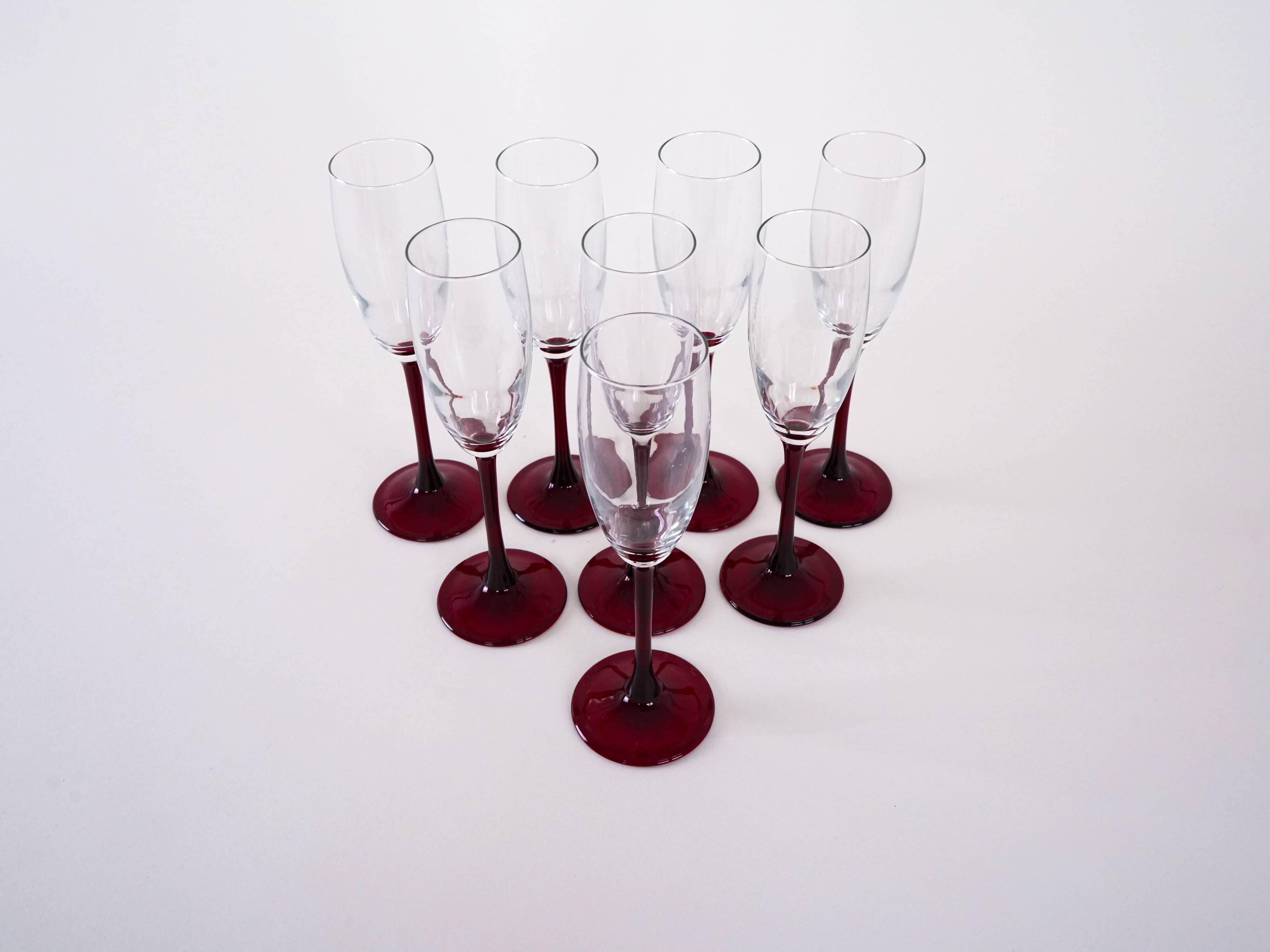 Set of champagne glasses, French design, 1970s, manufacturer: Luminarc