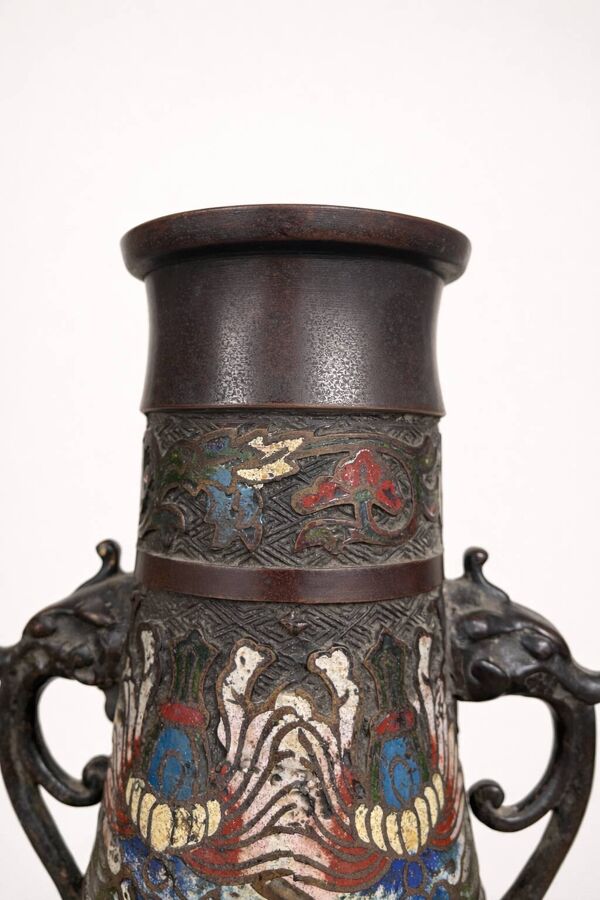 Set de 2 vases chinois anciens en cloisonné. Bronze