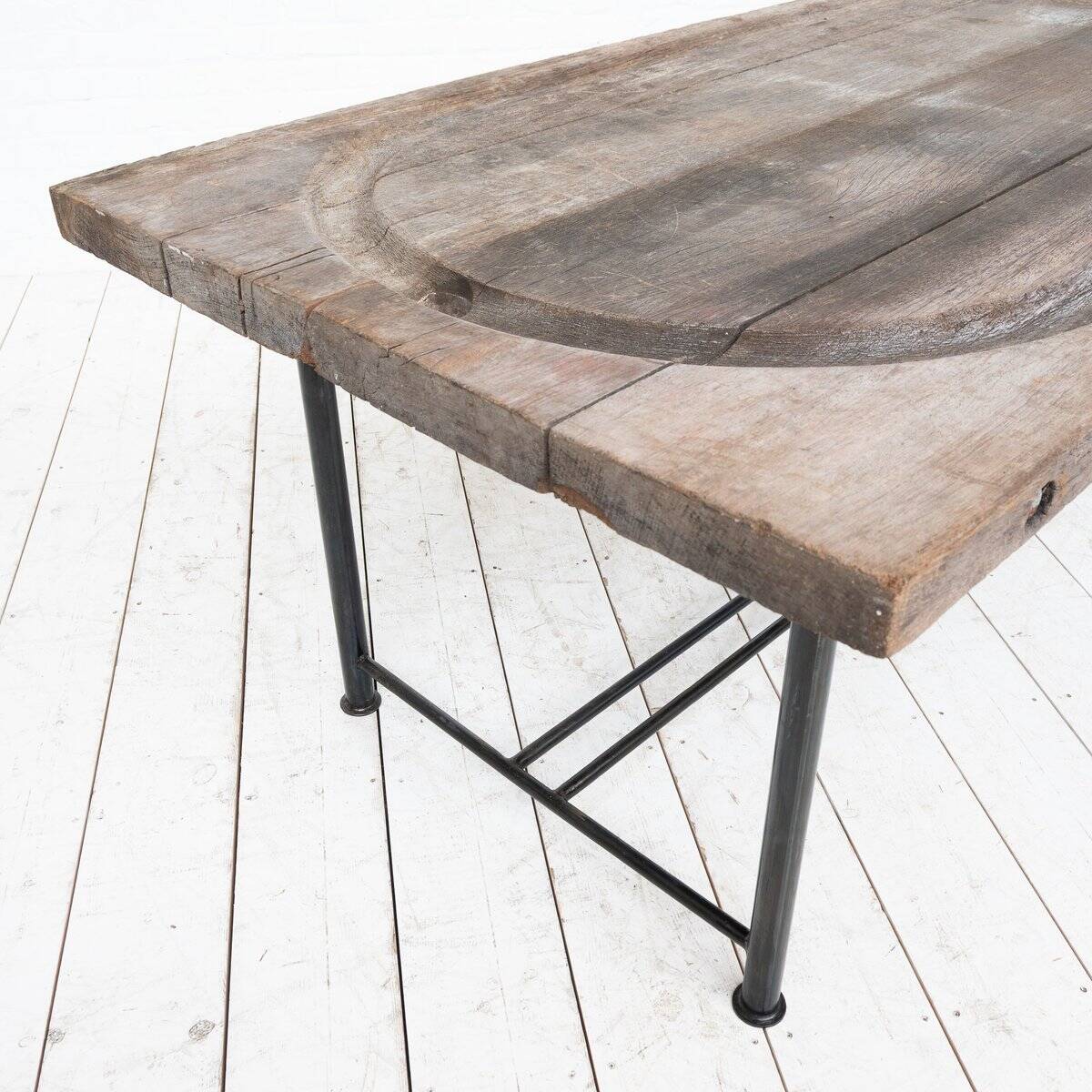 Table à manger primitive, France, début du 20e siècle