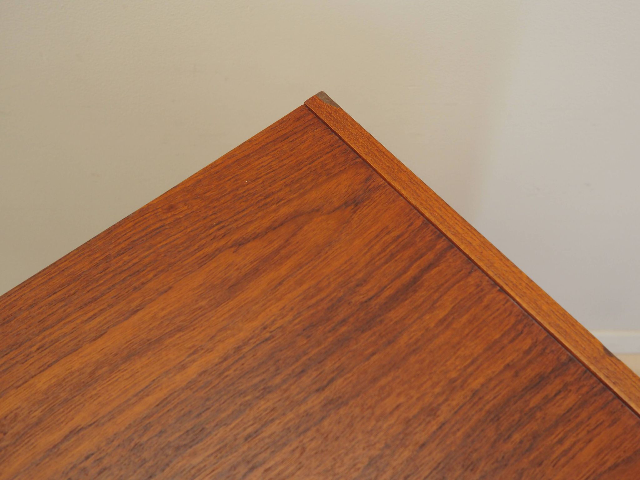 Buffet en teck, design danois, années 1970, production : Danemark