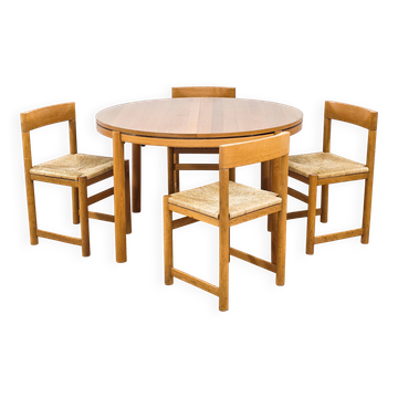 Vintage dining room set in the style of Charlotte Perriand 1970.