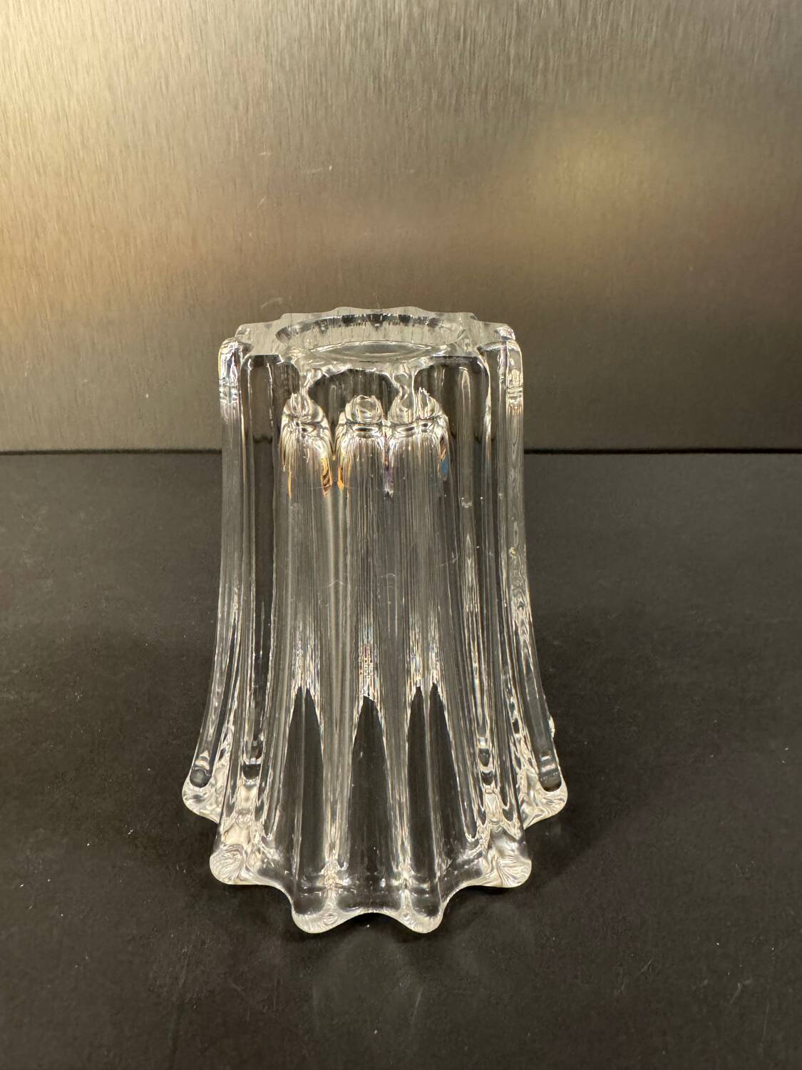 Vase vintage transparent à bords ondulés années 50/60