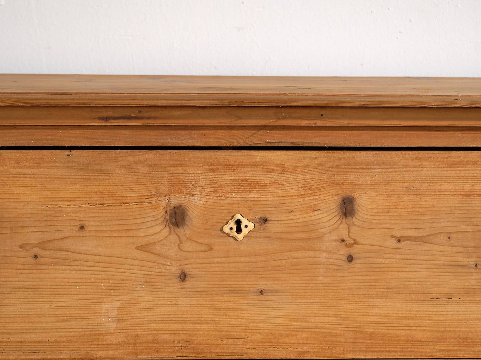 Antique Provençal chest of drawers (c.1920)