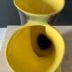 Vase jaune et noir