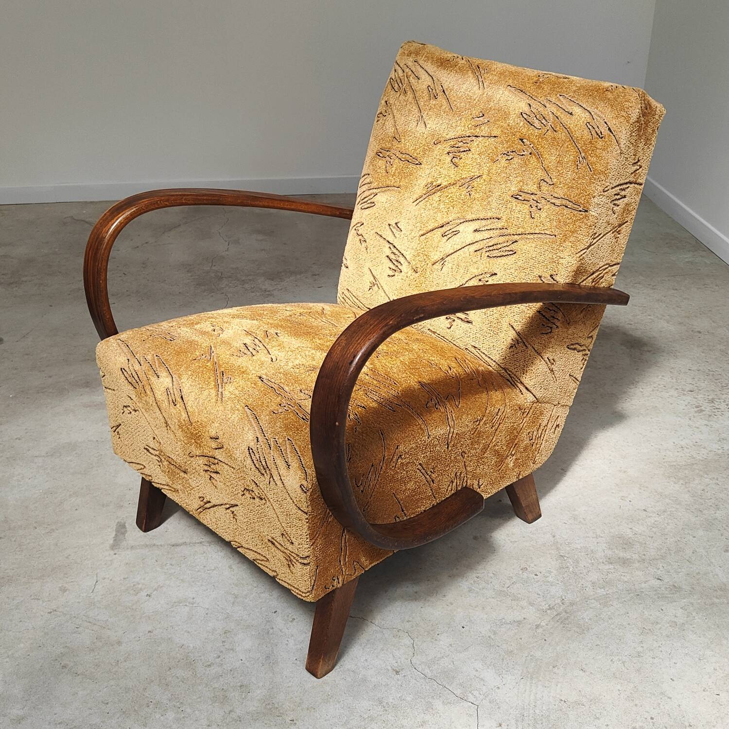 Pair of Art Deco armchairs H410 Type C by Jindrich Halabala for UP Zavody