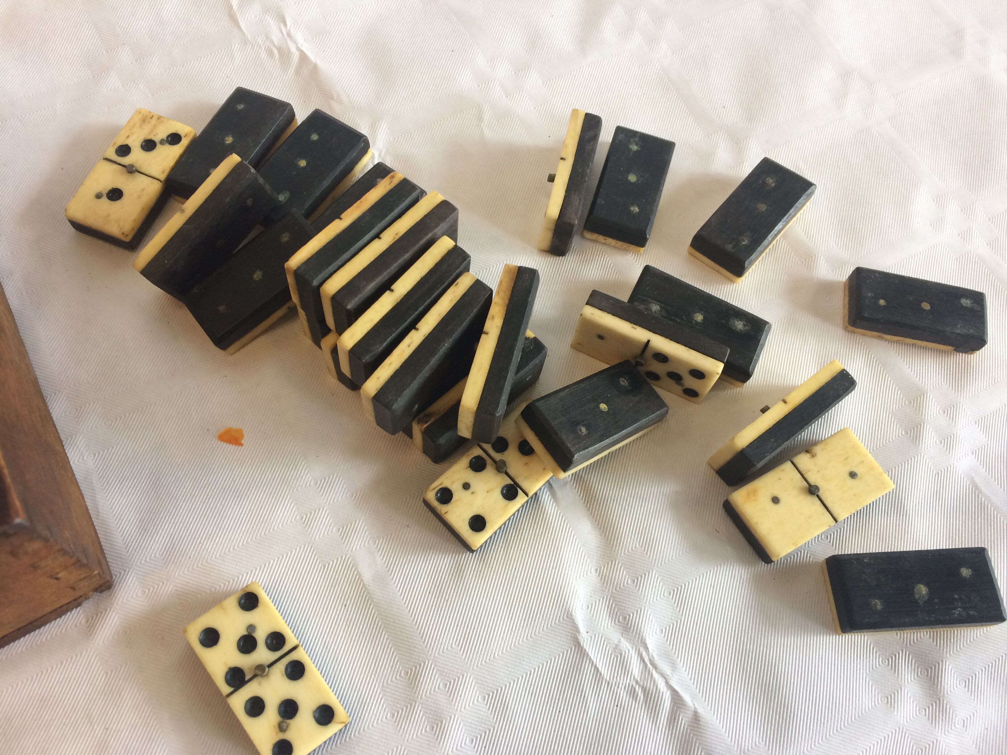 Domino game