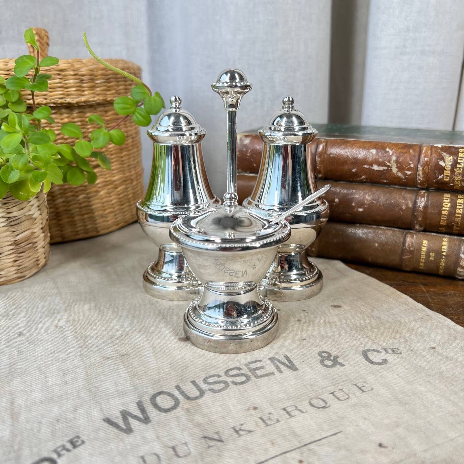 3-piece English table server