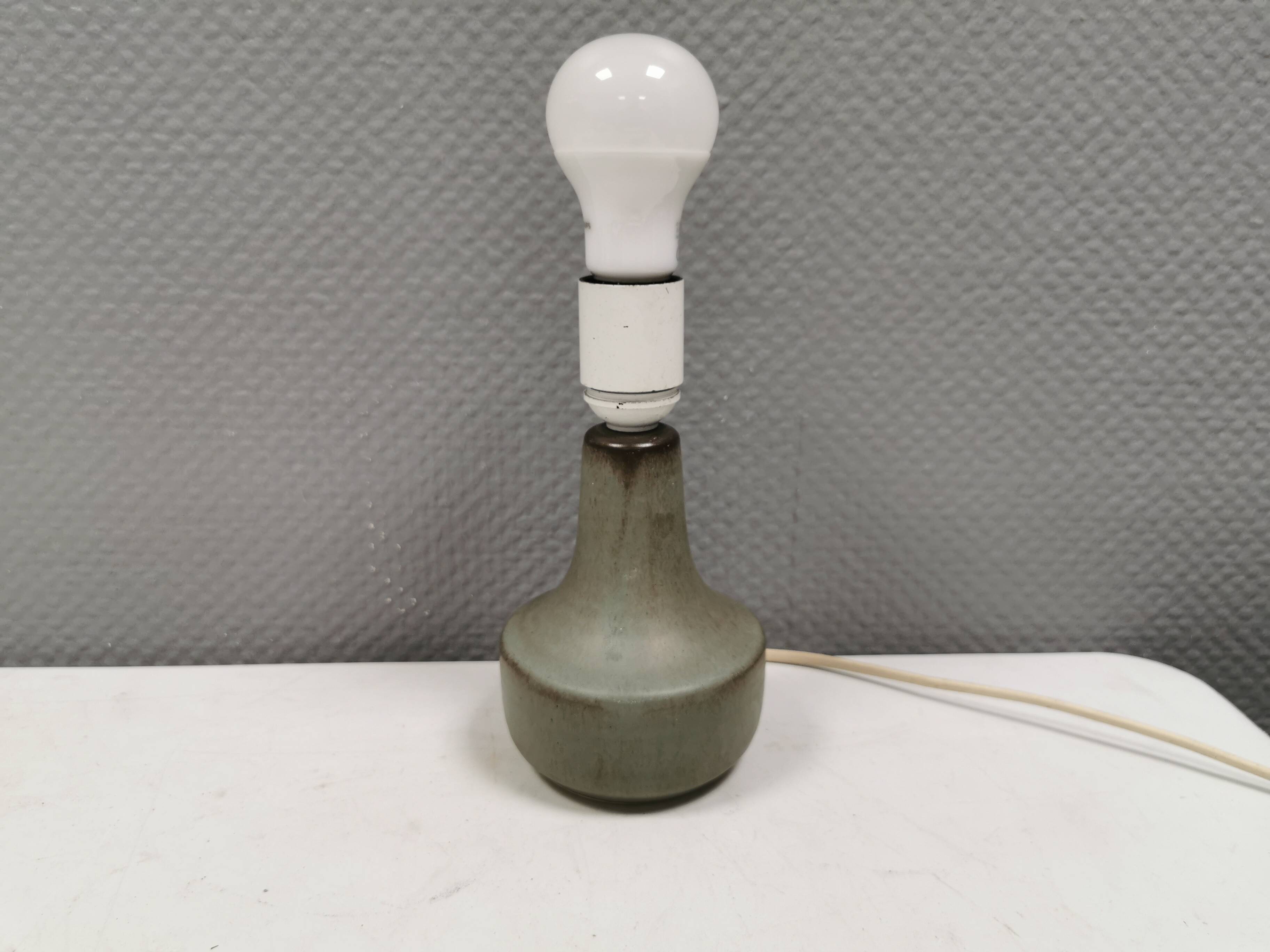 Small ceramic table lamp, Danish from the 1980s.