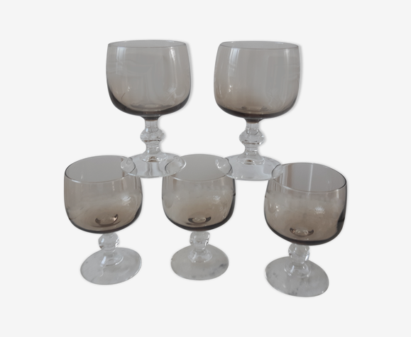 Lot de 5 verres à pieds en verre fumé années 70