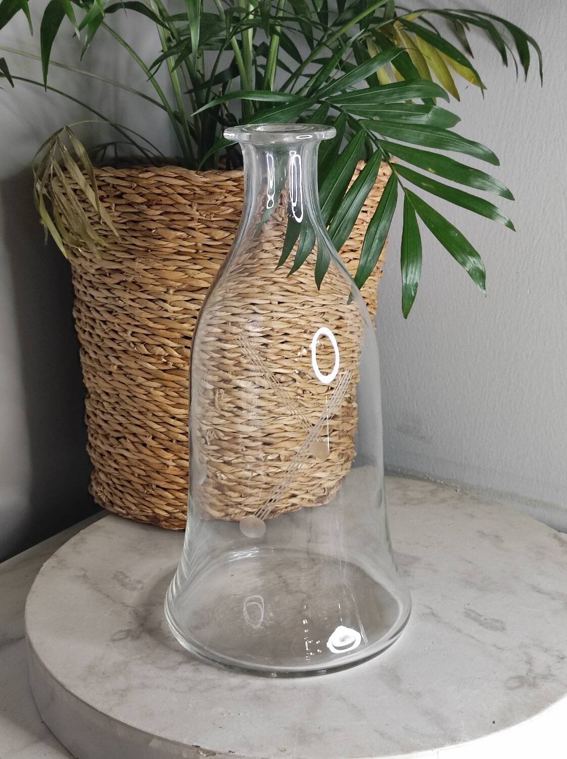 Glass carafe