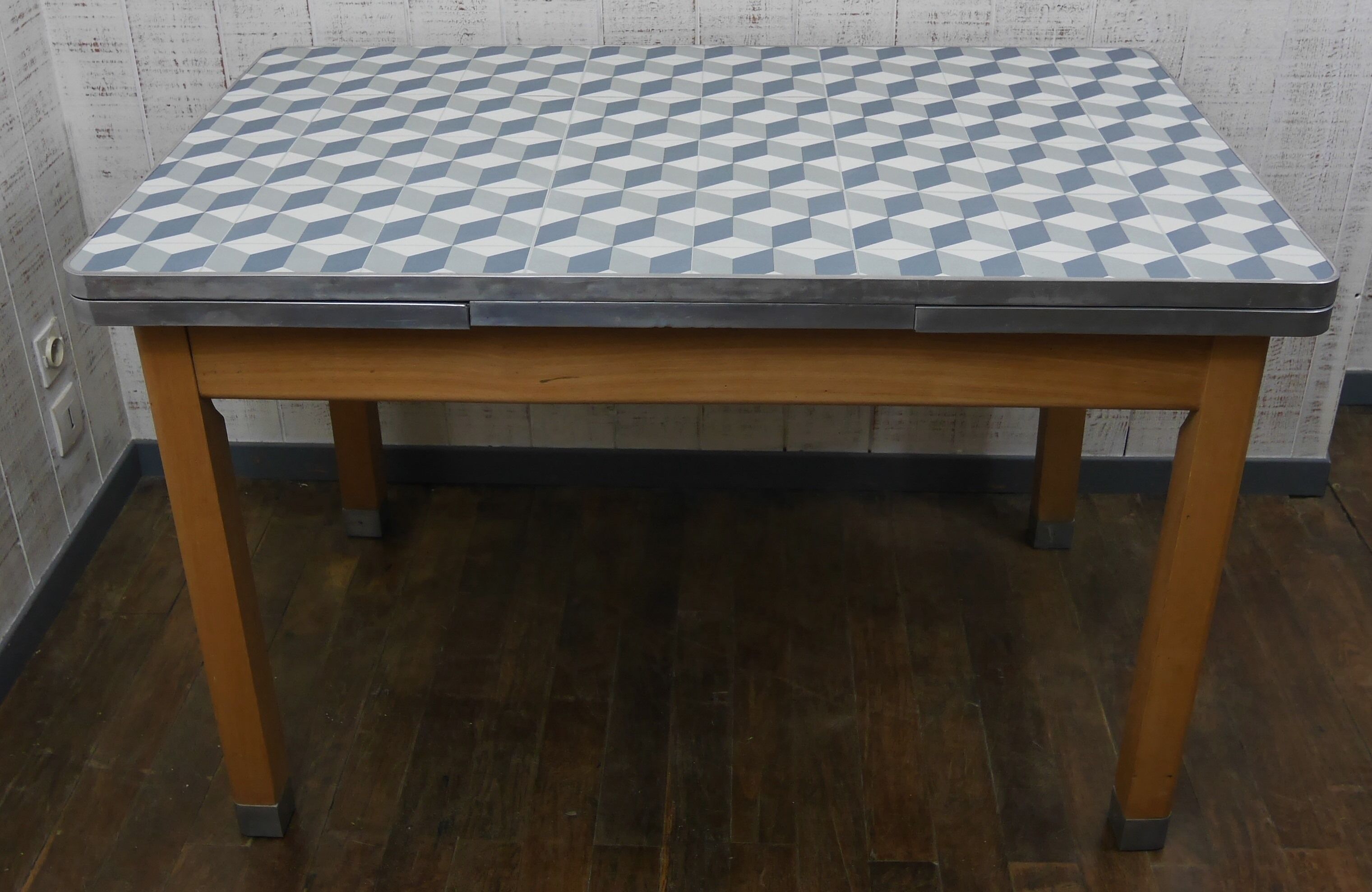 Old kitchen table, 1950