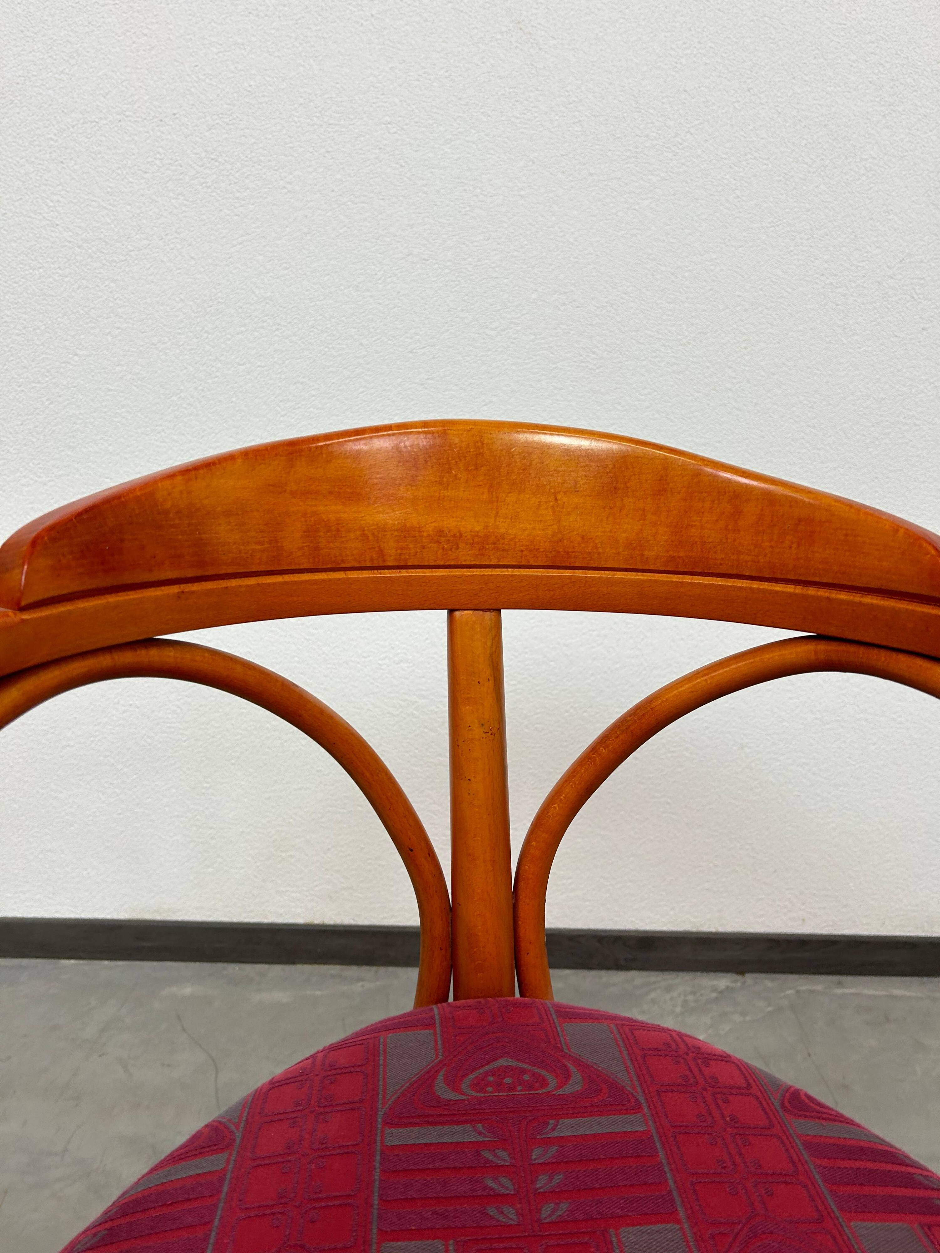 Tripod chairs Secession No. 81 by Thonet