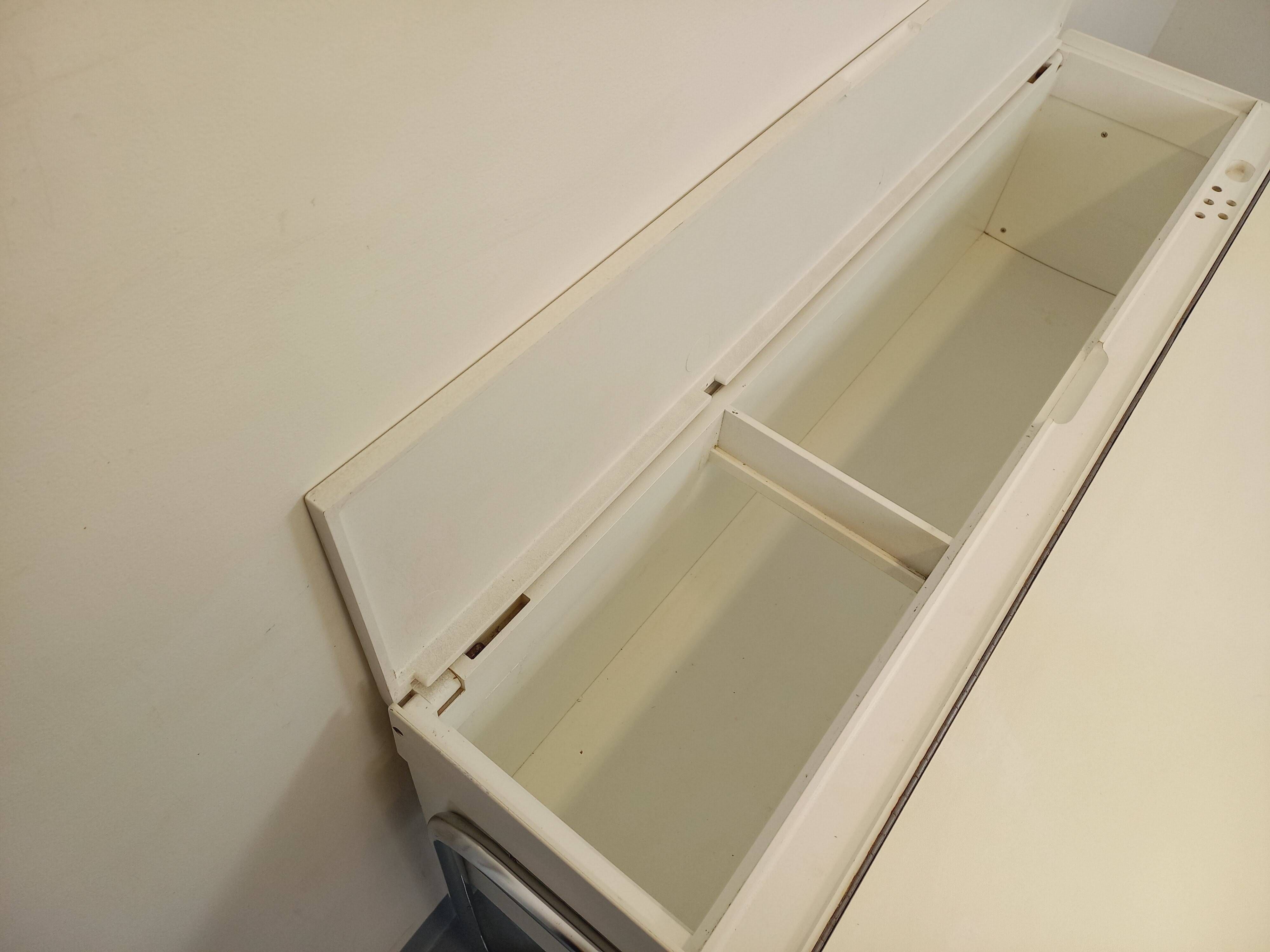 Vintage Bauhaus style desk in melamine and chrome metal from the 1970s.
