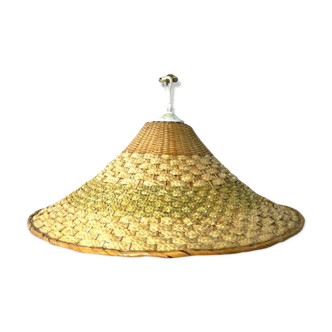 Hanging in wicker and straw.