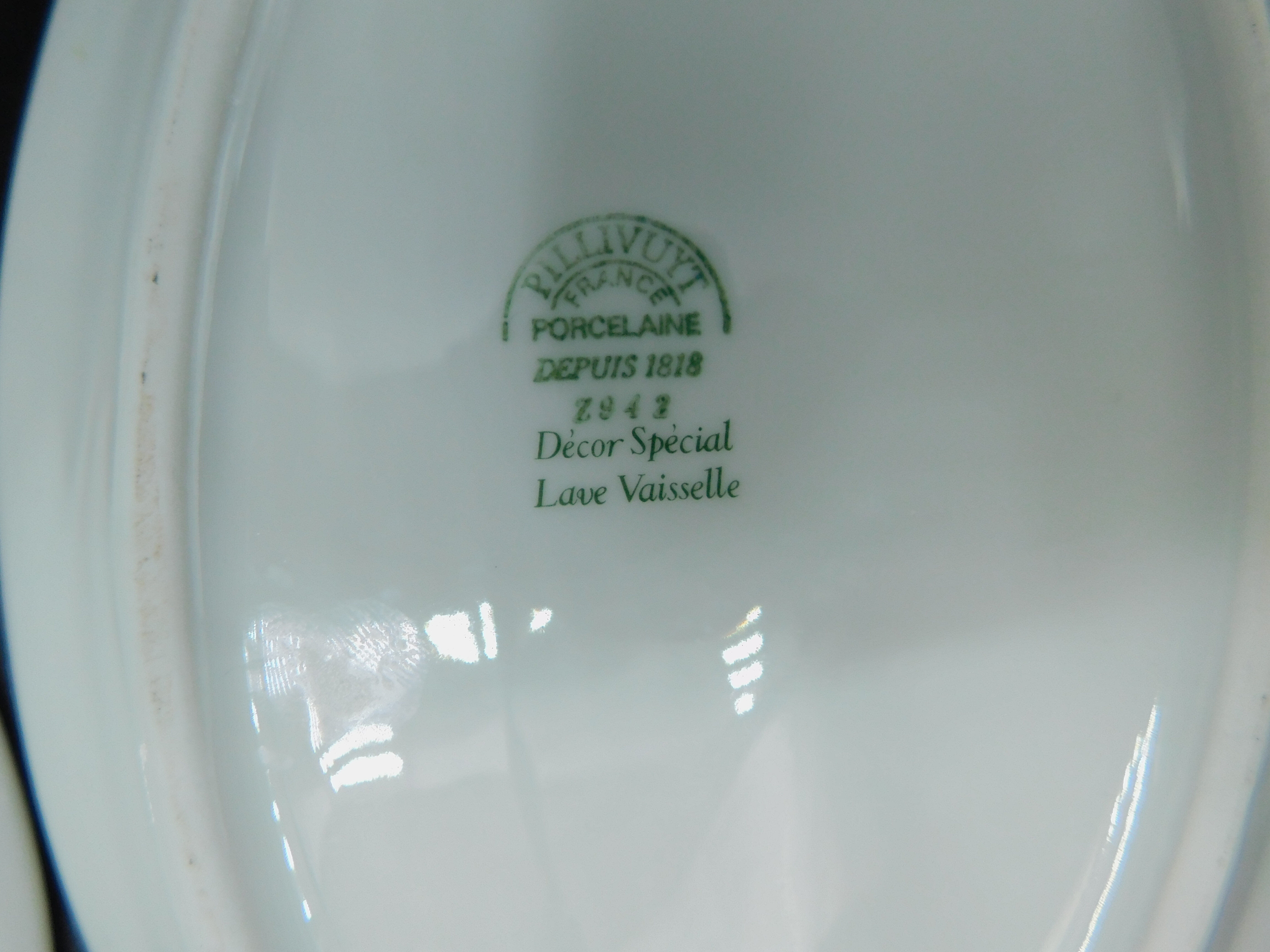 6 Pillivuyt serving dishes decorated with Liserons