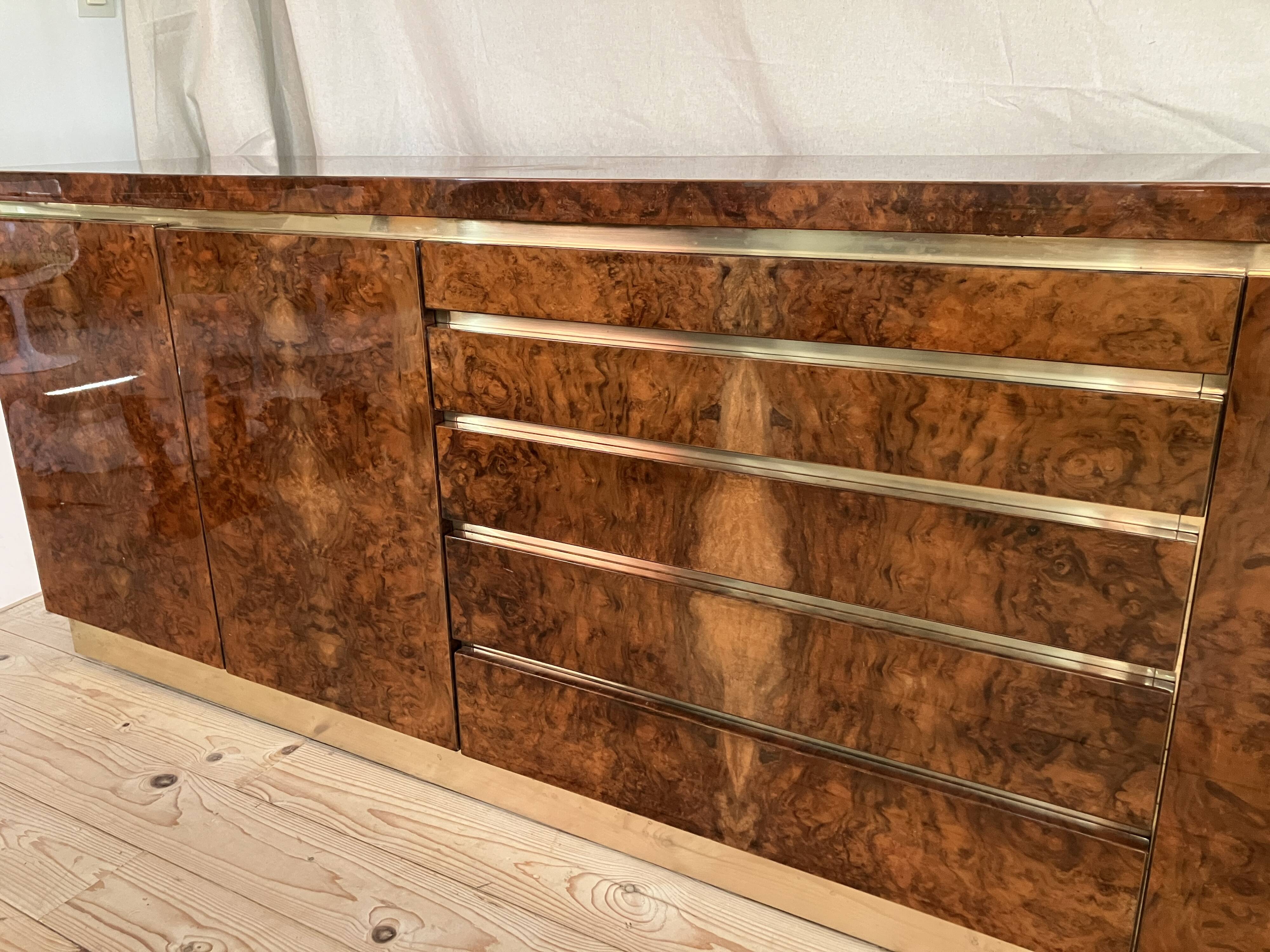 1970s sideboard in walnut burl