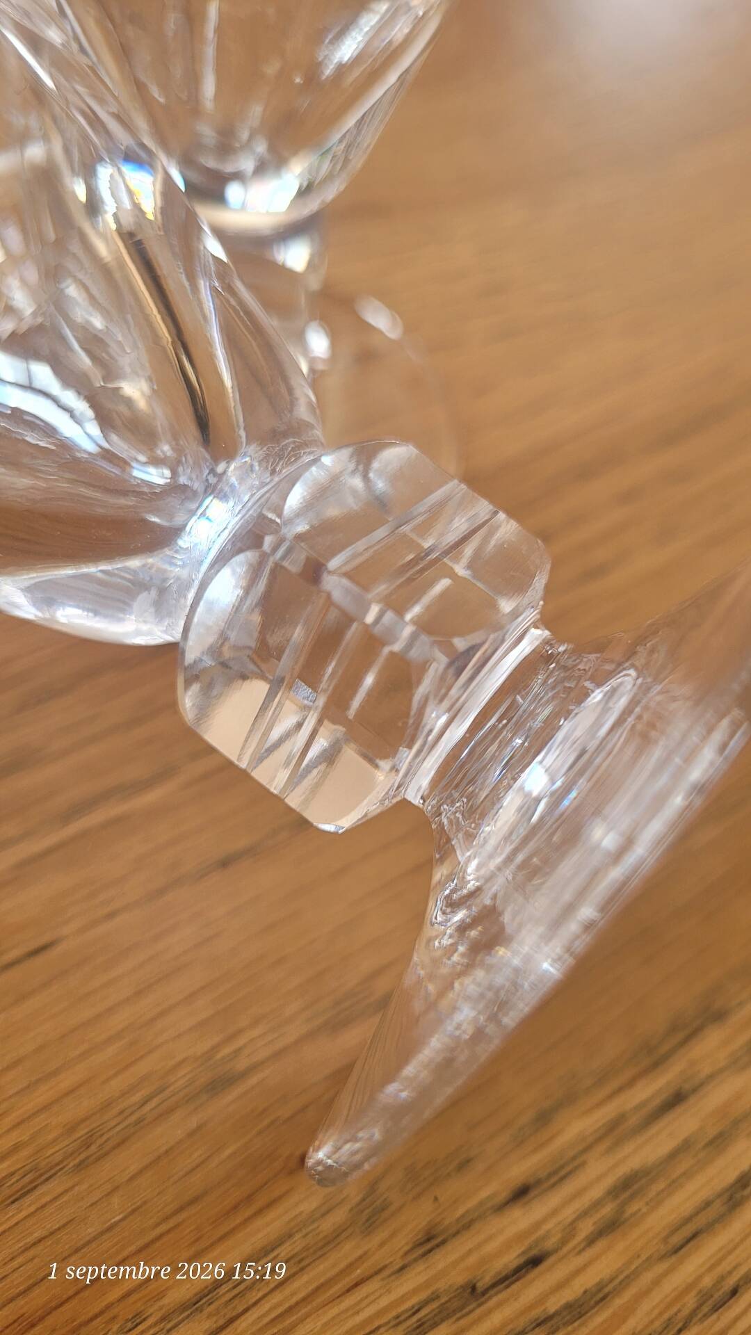 6 verres à pied en verre gravé