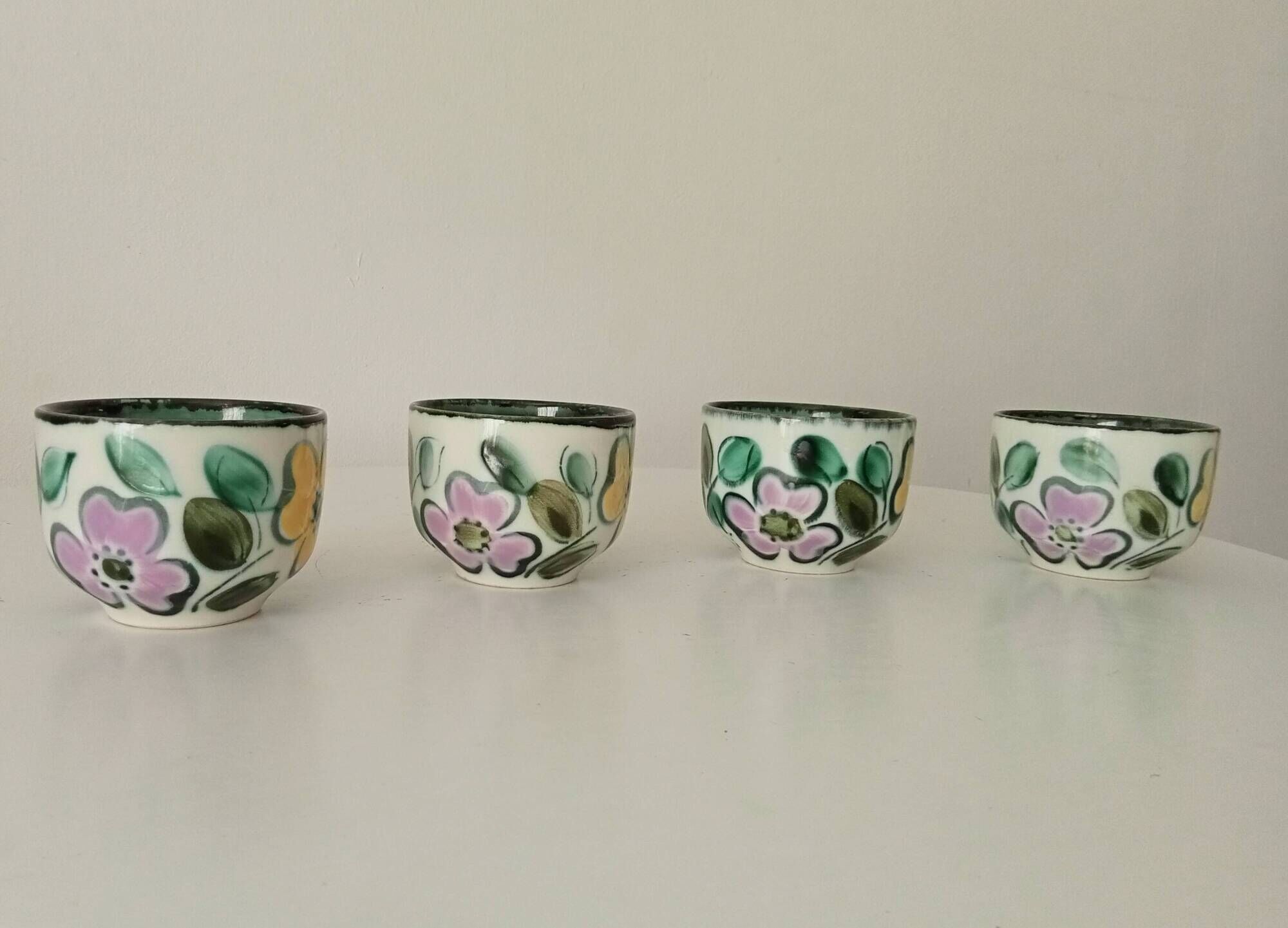 Set of 4 vintage Boch Belgium cups from the 1960s.