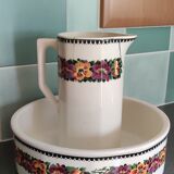 Toilet set washbasin and broc Villeroy and boch