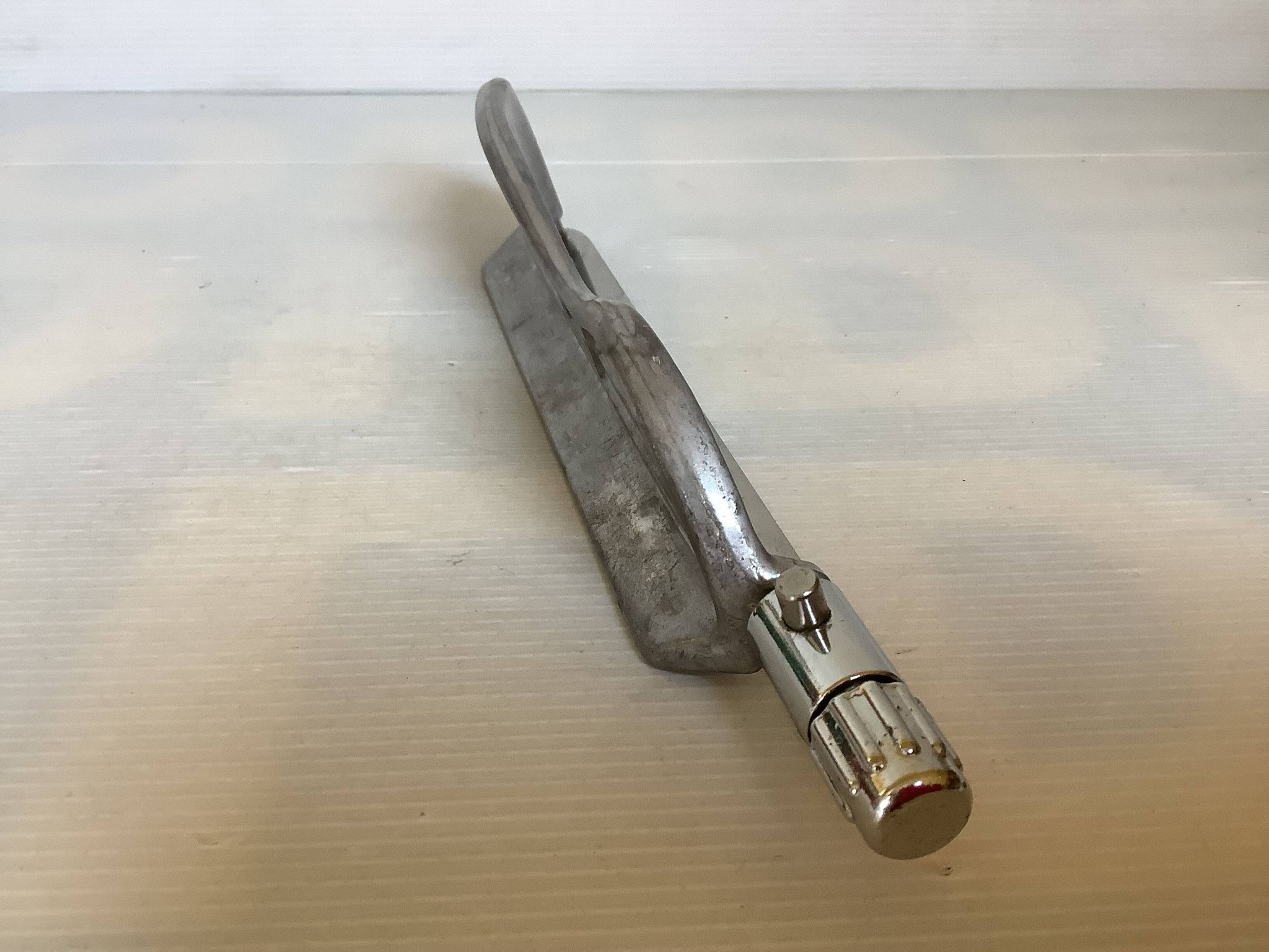 Ancien couteau à pain ou fromage schnittfix II année 60