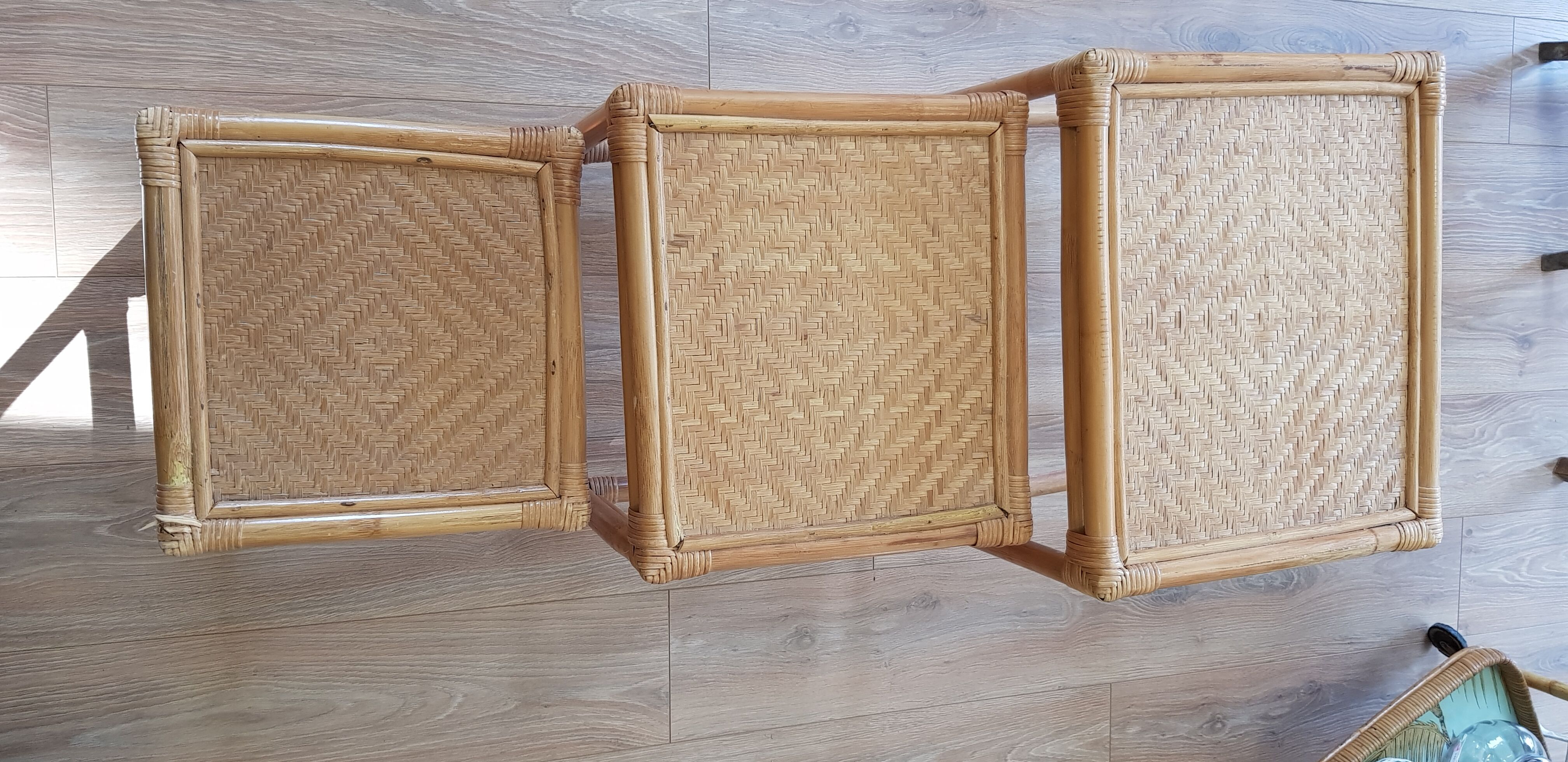 Pull-out tables in rattan