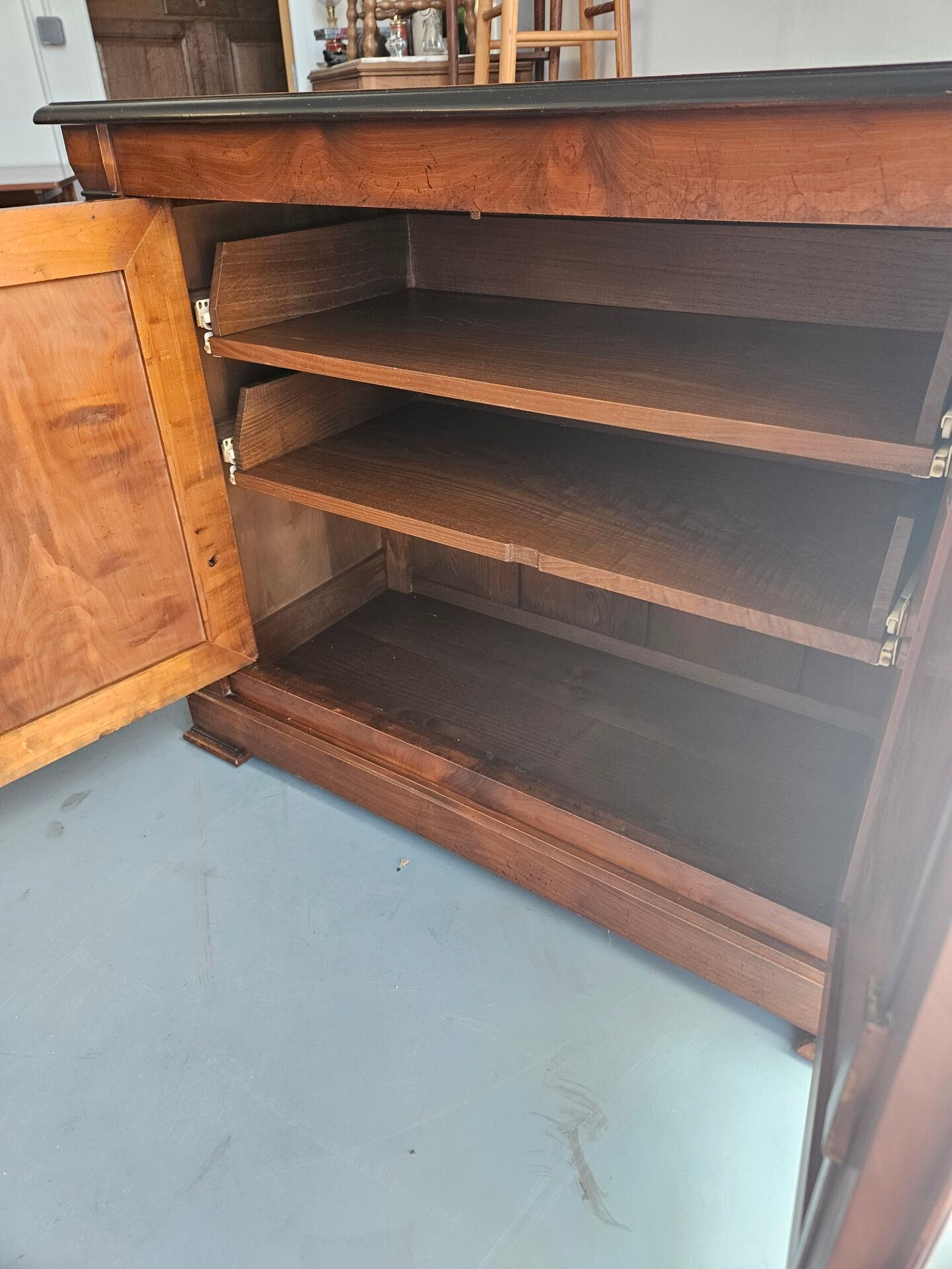 Buffet rustique en bois avec 2 tiroirs intégrés 