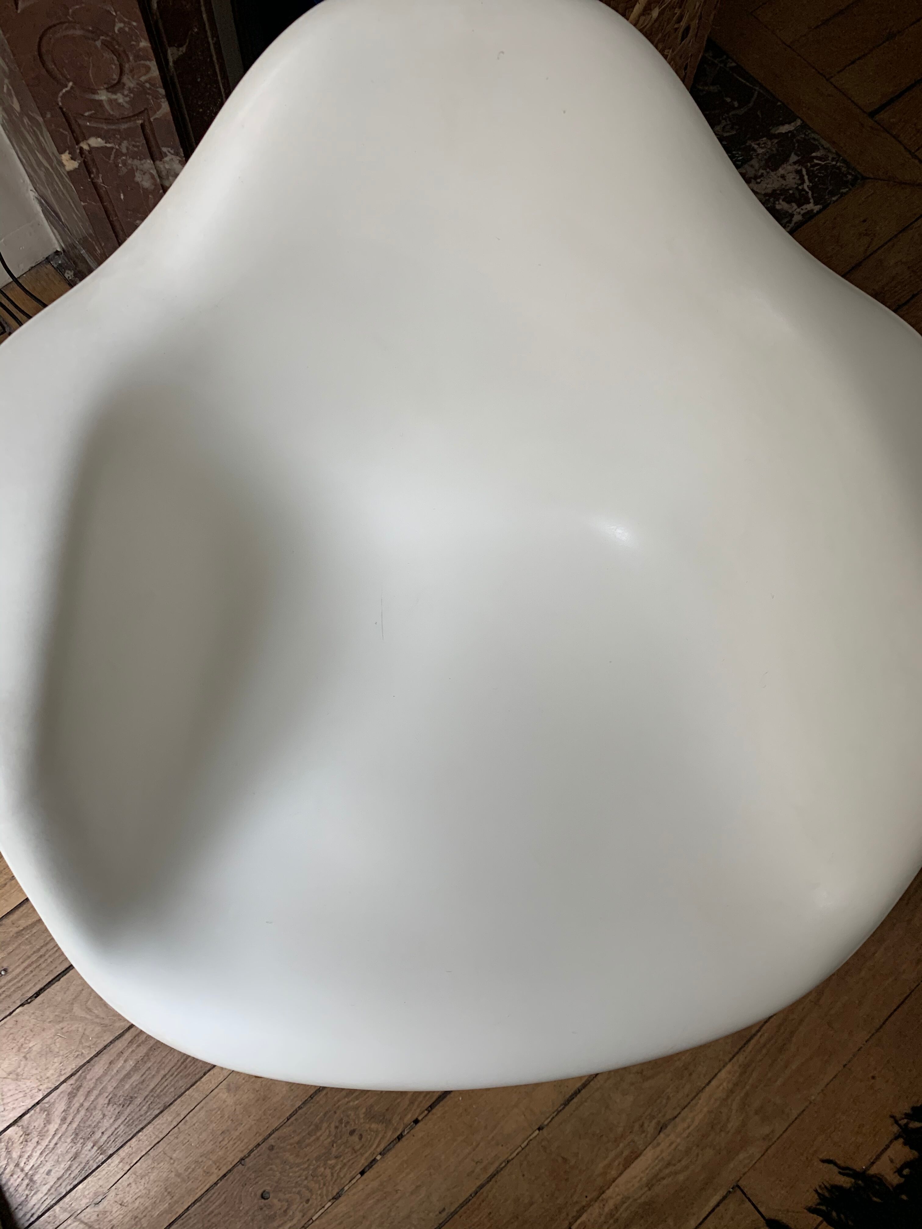 Rocking-chair Charles and Ray Eames white hull