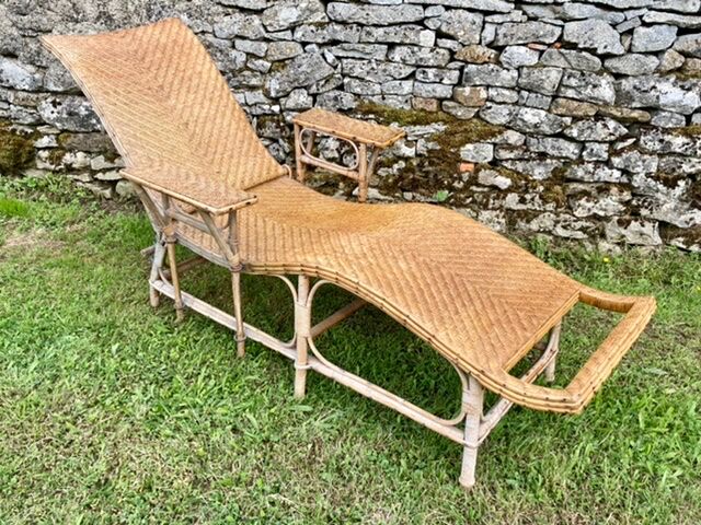Old rattan chaise longue 20th century
