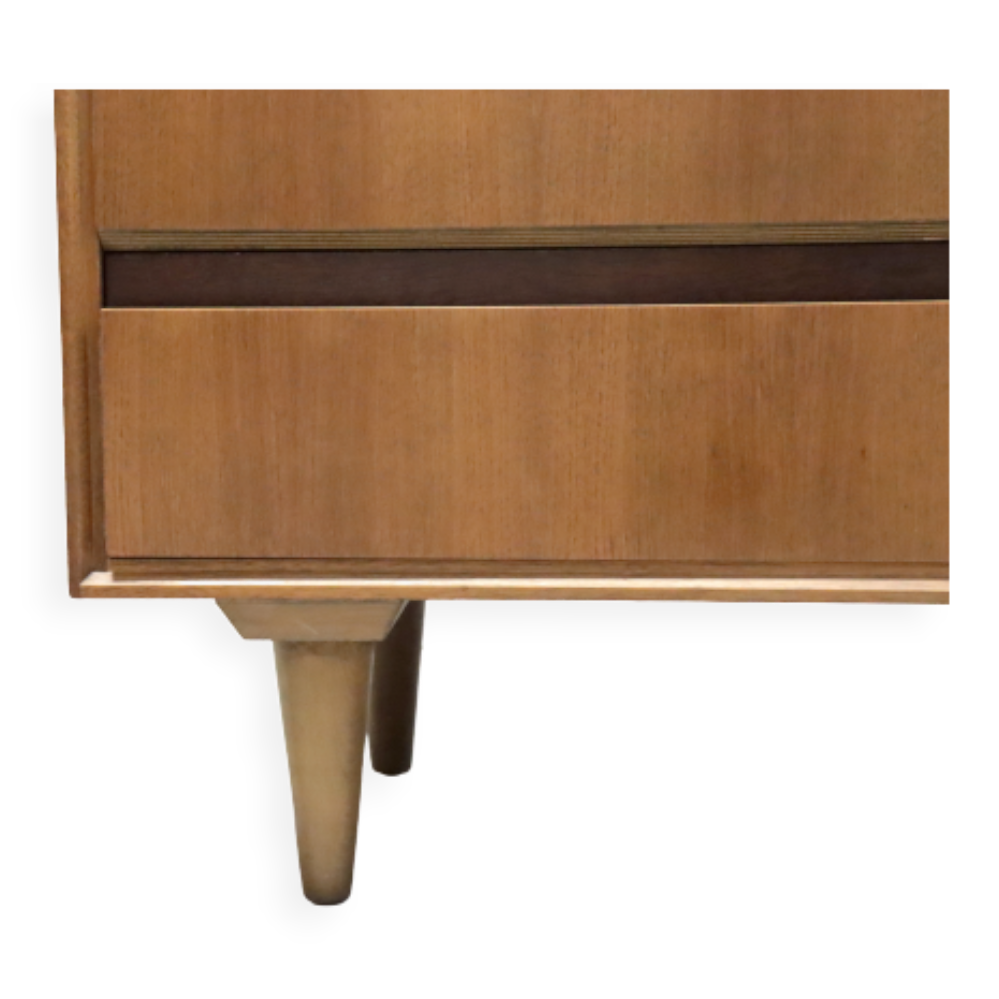 Vintage Meredew chest of drawers