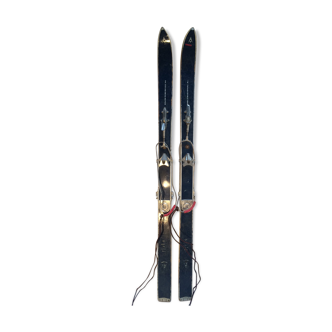 Ancienne paire de skis alpins junior Völkl Innsbruck avec fixations vintage Ramy